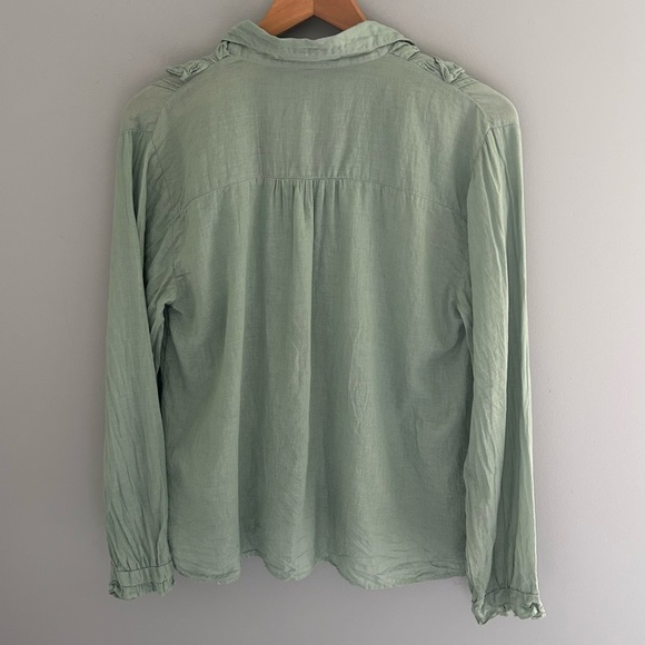 JP and Mattie Green Ruffles Blouse Mother of Pearl Buttons Size Medium - Picture 5 of 12